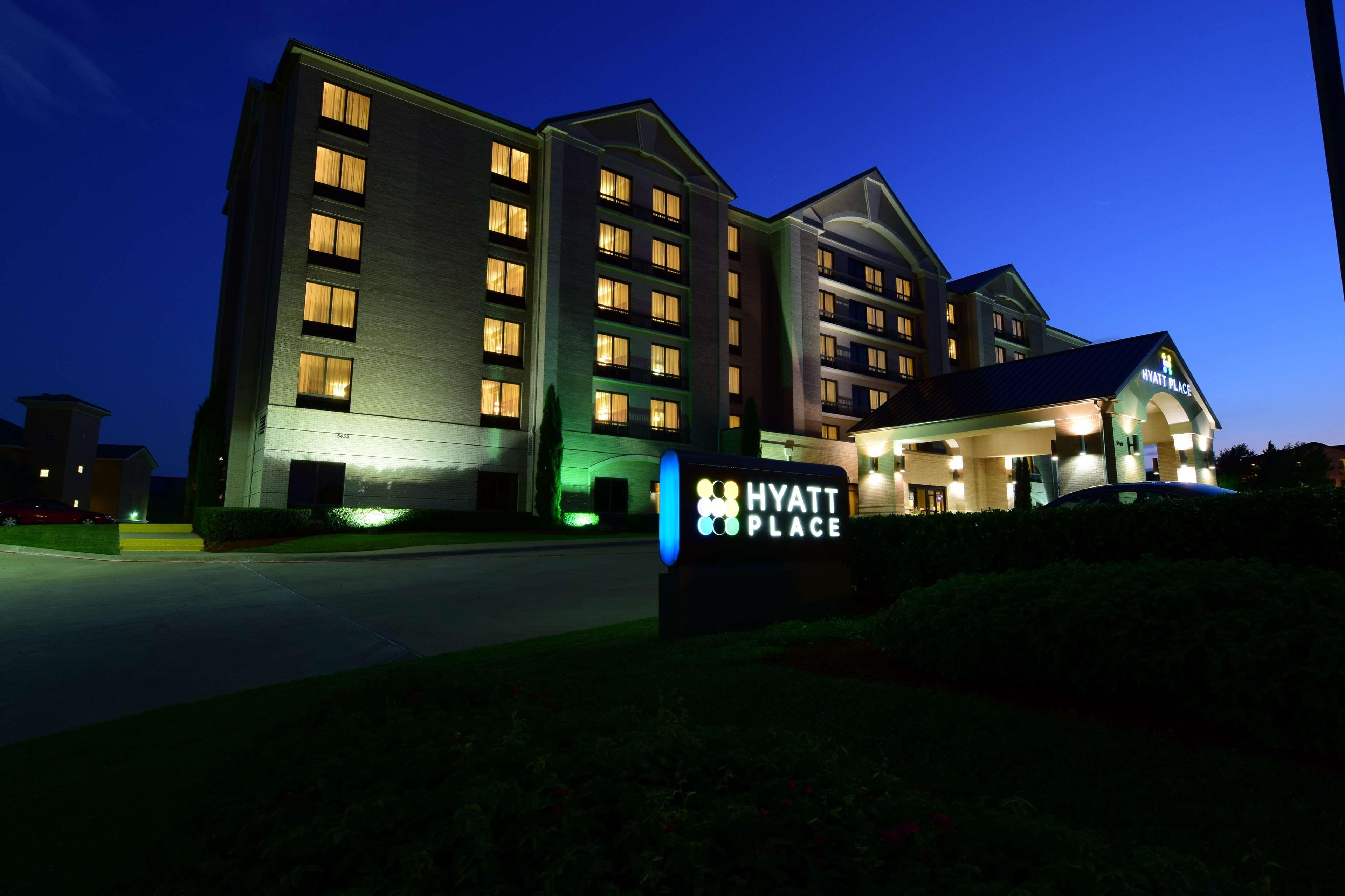 Hyatt Place Dallas Las Colinas Irving Bagian luar foto