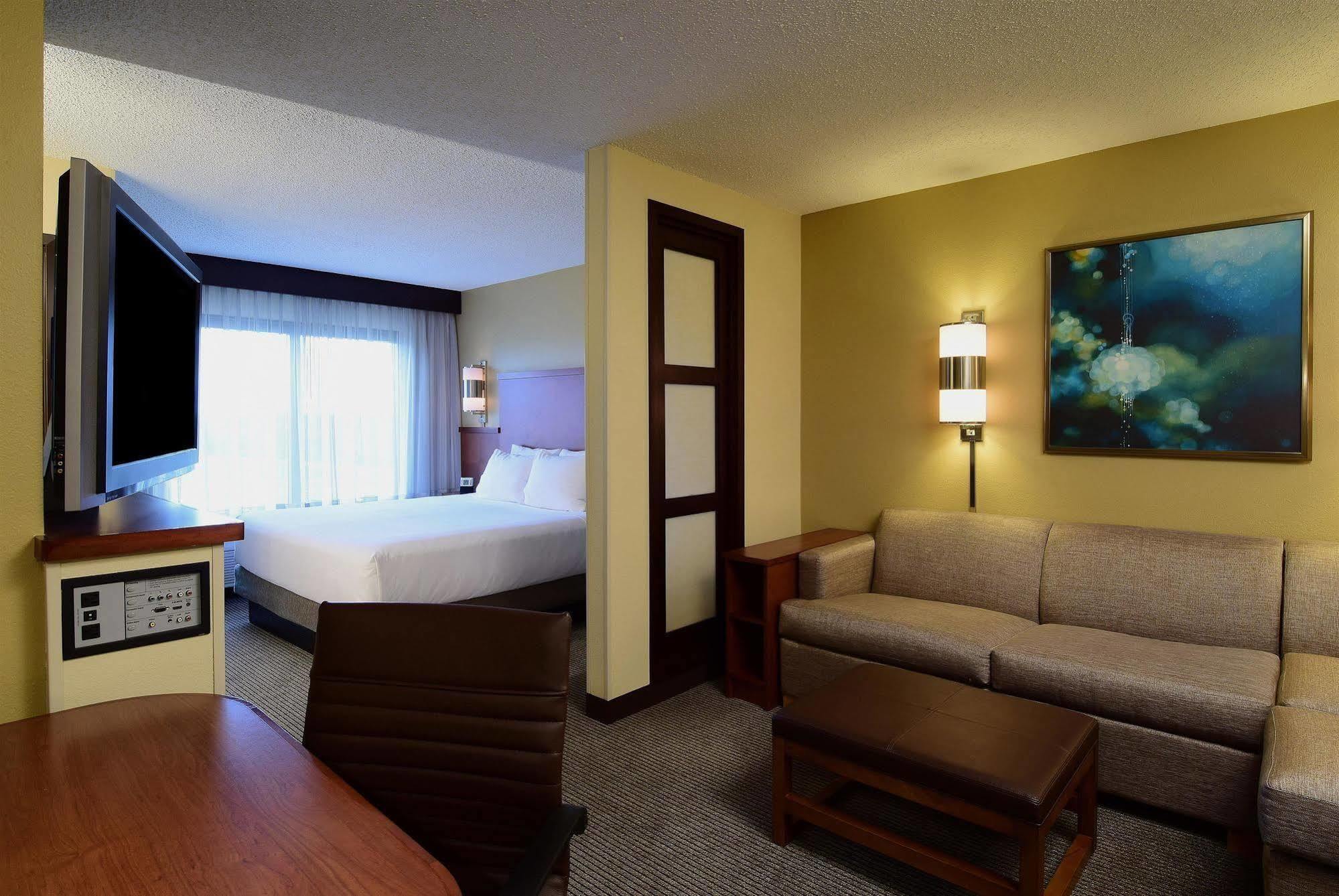 Hyatt Place Dallas Las Colinas Irving Bagian luar foto